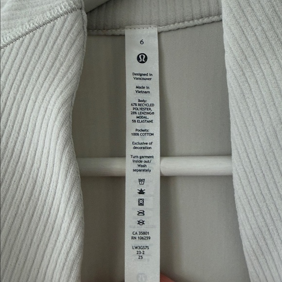 NWT Lululemon Ribbed Softstreme Belted Wrap - Picture 5 of 6